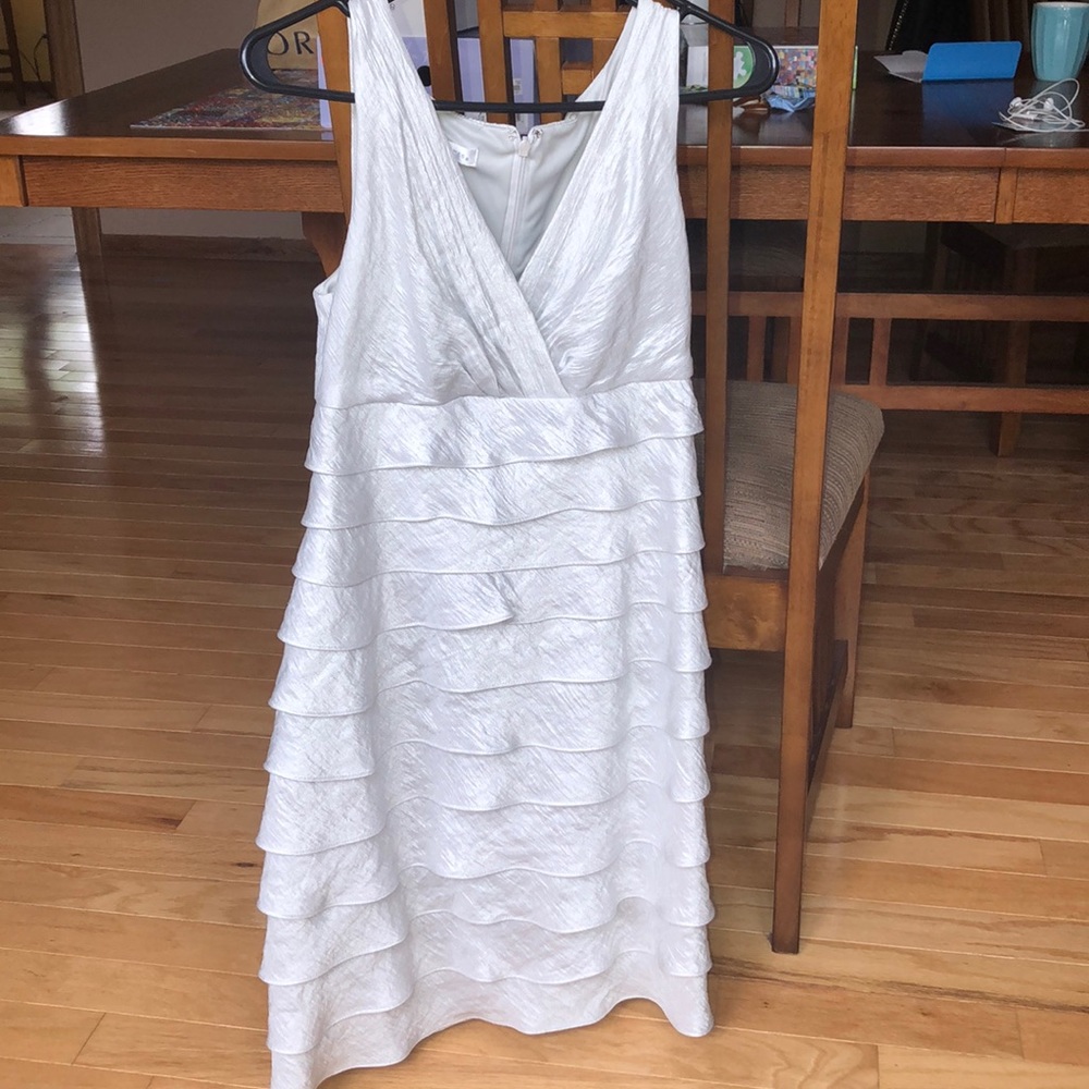 Silver, Plunging Neck line dress🖤